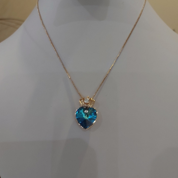 18K GOLD PLATED HEART PENDANT NECKLACE - Picture 5 of 7